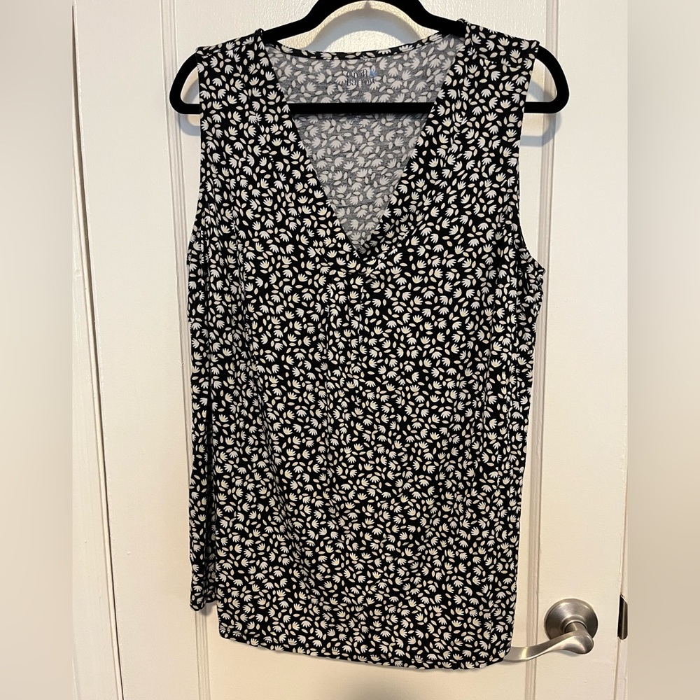 Croft & Barrow Black Floral Tank